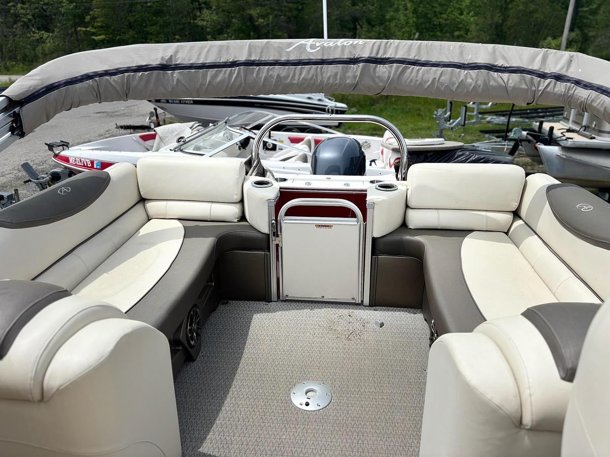 Used 2020 Avalon 2385 CATALINA QL