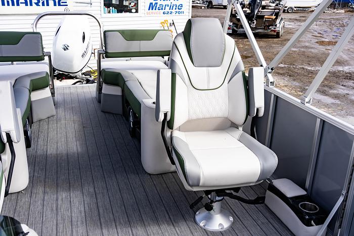 2025 Avalon 2385 Quad Lounger Shift