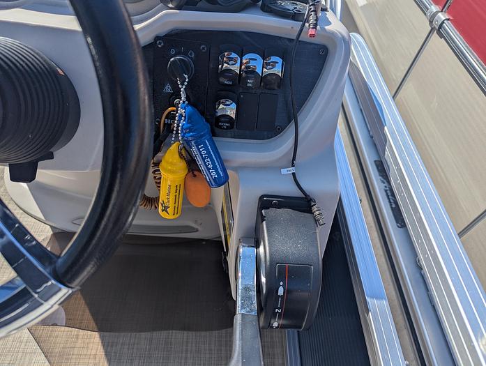 Used 2019 Avalon 2385 GS Cruise