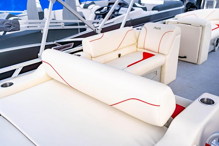 2025 Avalon Venture 2385 Versatile Rear Bench