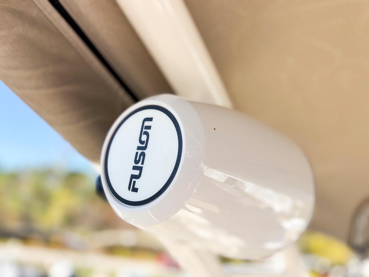 2026 Avalon 2585 Excalibur LTD ELITE WINDSHIELD HONDA BF250