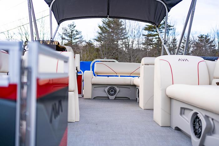 2025 Avalon Venture 2385 Versatile Rear Bench