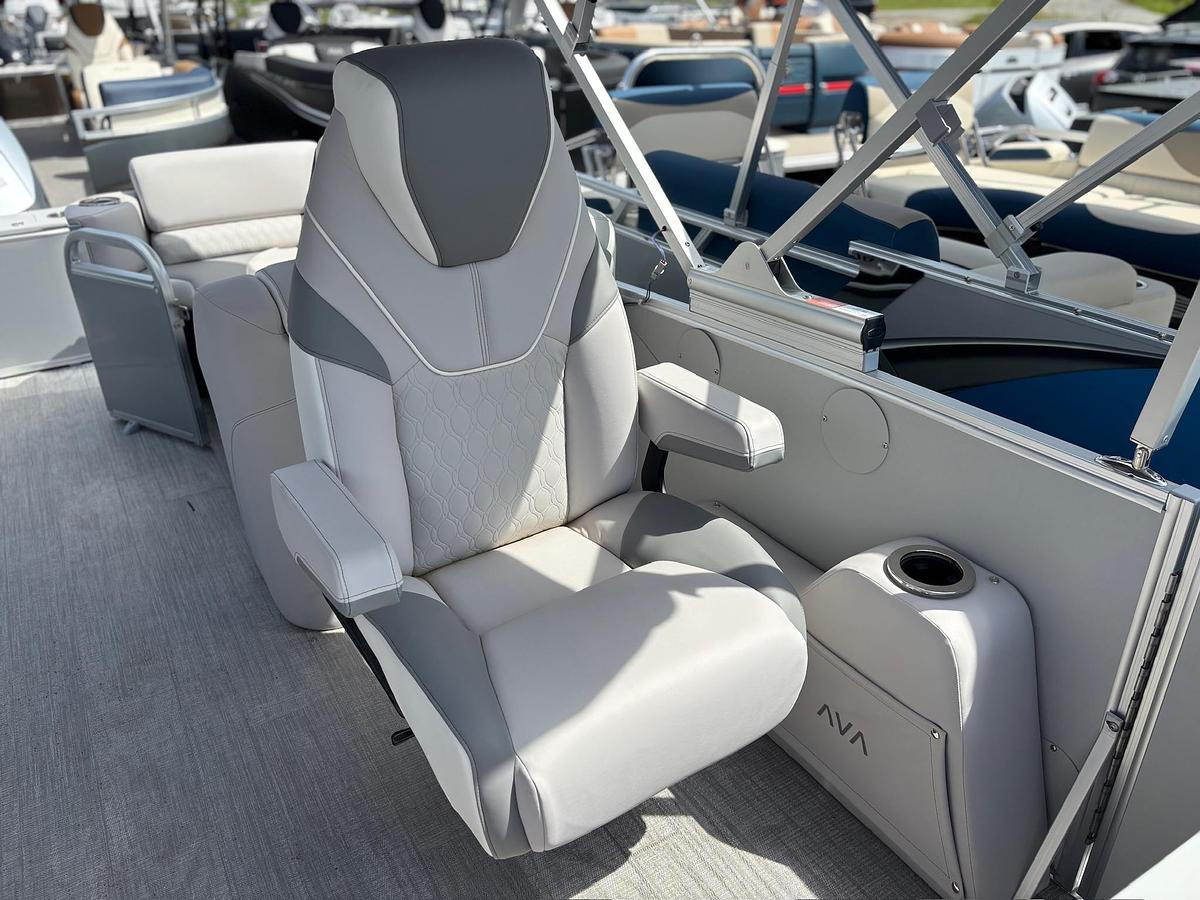 2026 Avalon 2385 CATALINA QL