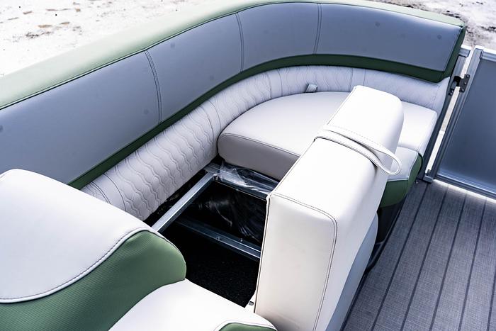 2025 Avalon 2385 Quad Lounger Shift