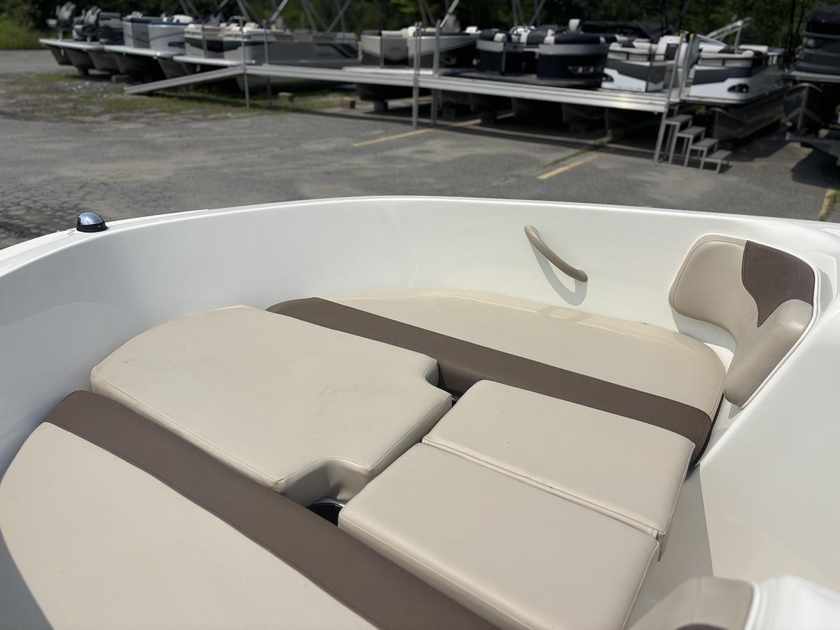 Used 2016 Bayliner Element XL