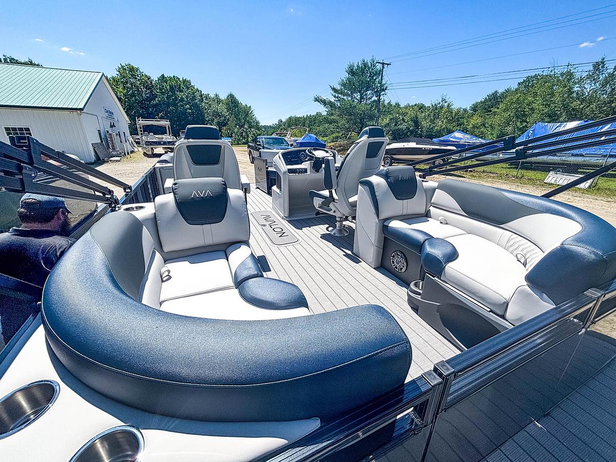 2026 Avalon 2185 LSZ QL TRITOON