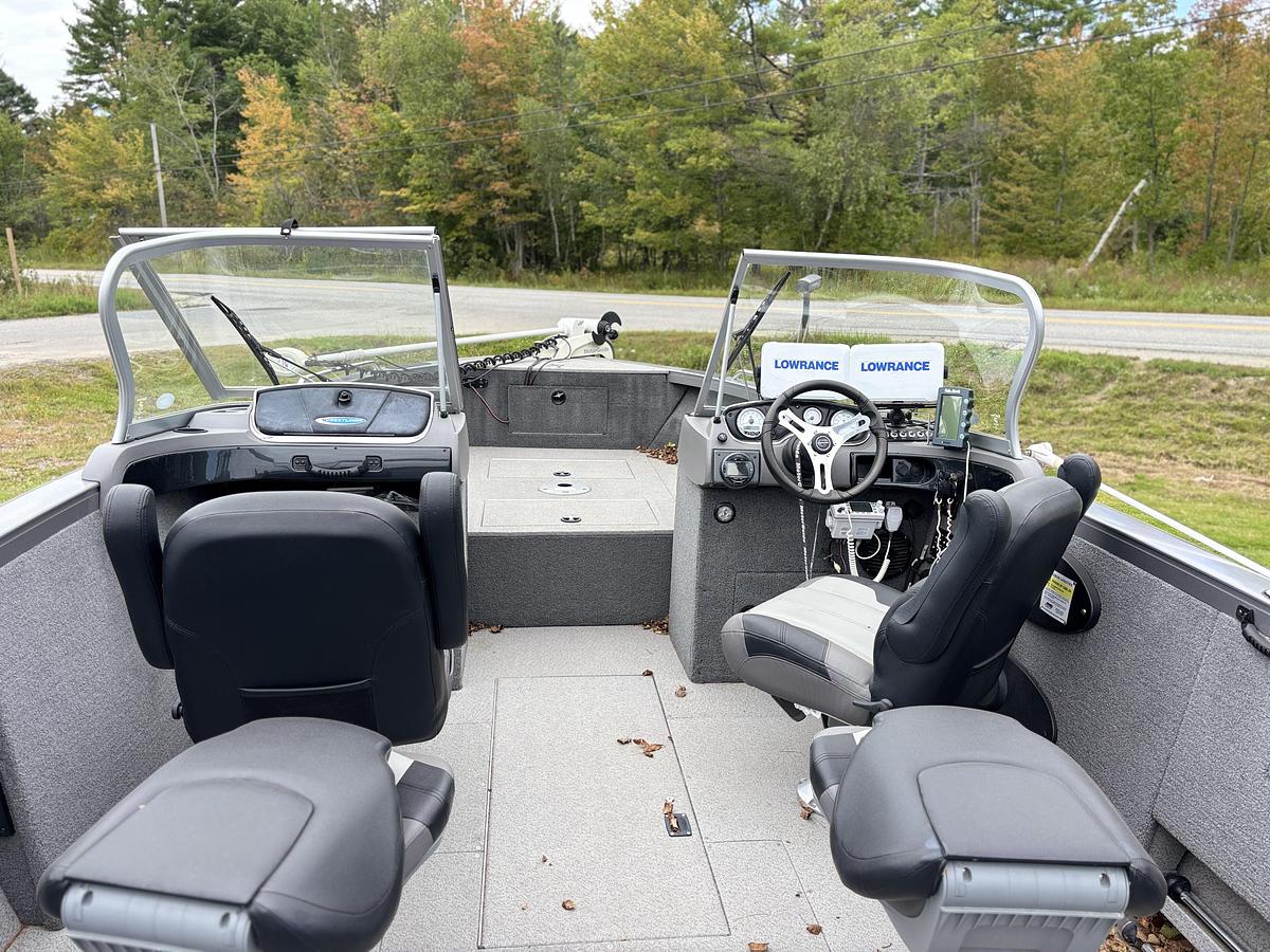 Used 2018 Crestliner 2250 AUTHORITY