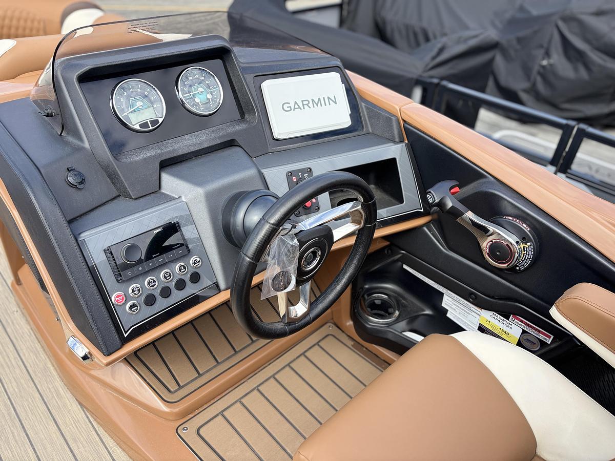 2026 Avalon 2385 Catalina Versatile Rear Lounge