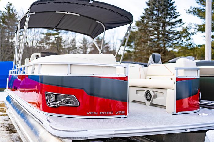 2025 Avalon Venture 2385 Versatile Rear Bench