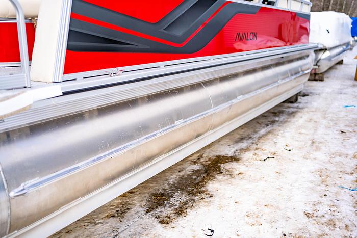 2025 Avalon Venture 2385 Versatile Rear Bench