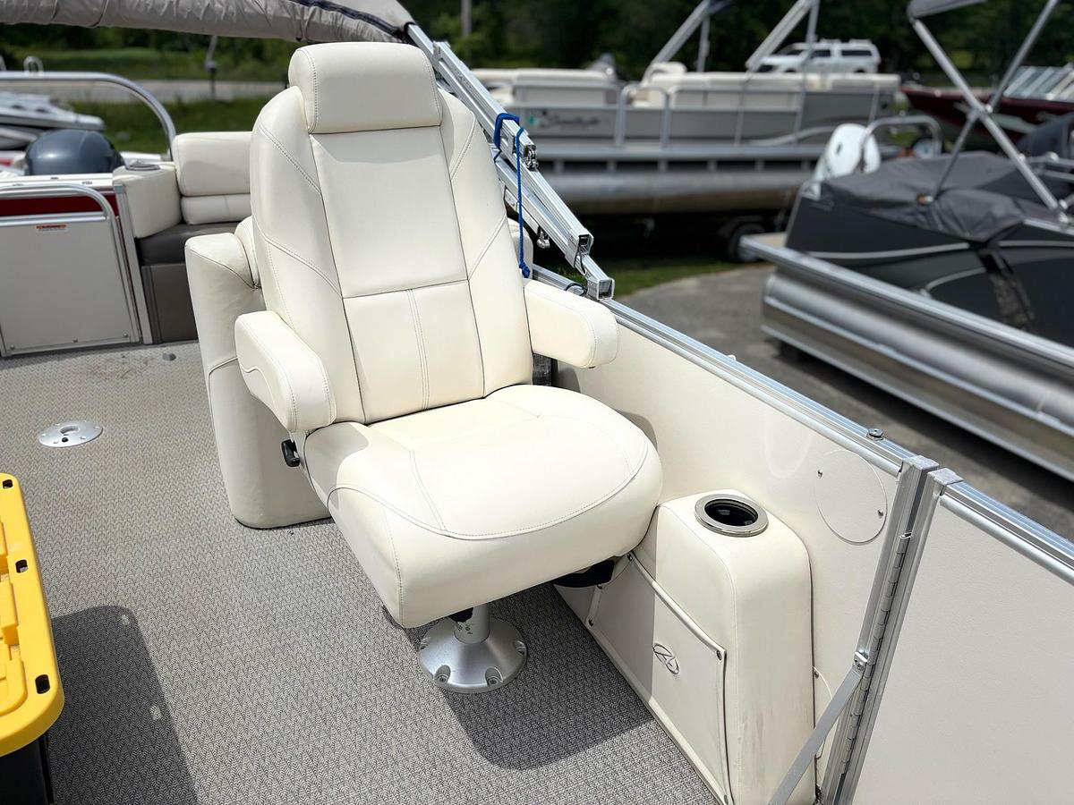 Used 2020 Avalon 2385 CATALINA QL