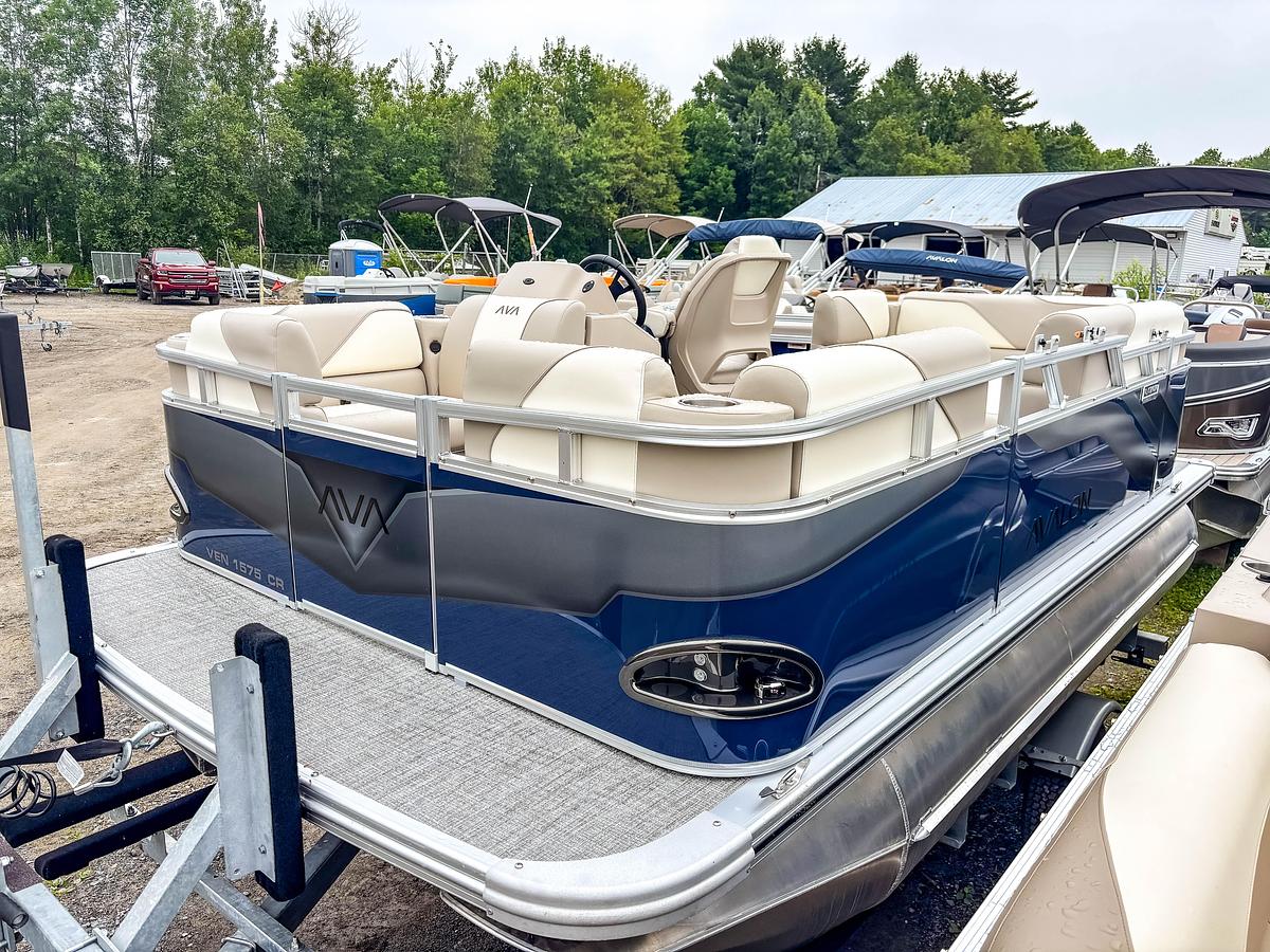 2025 Avalon 1575 Venture CR