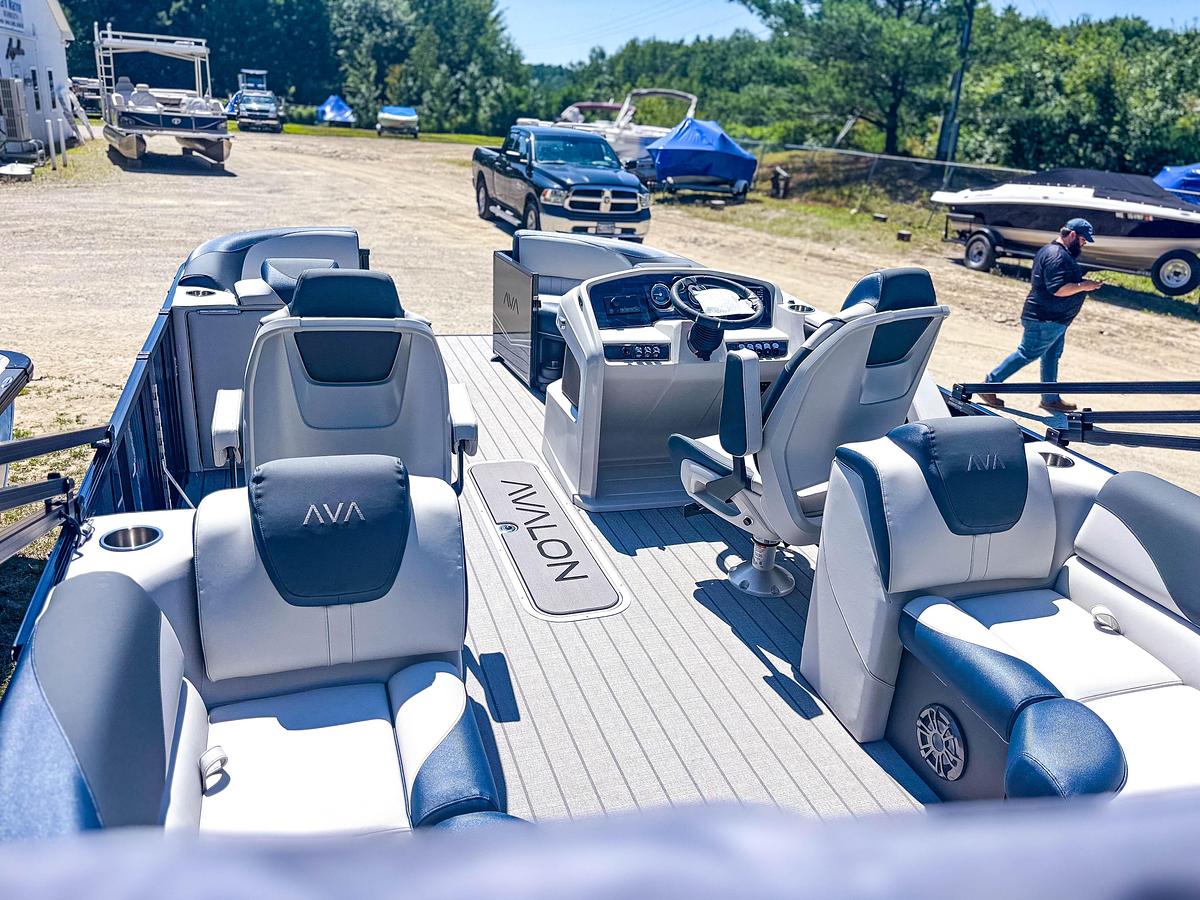 2026 Avalon 2185 LSZ QL TRITOON