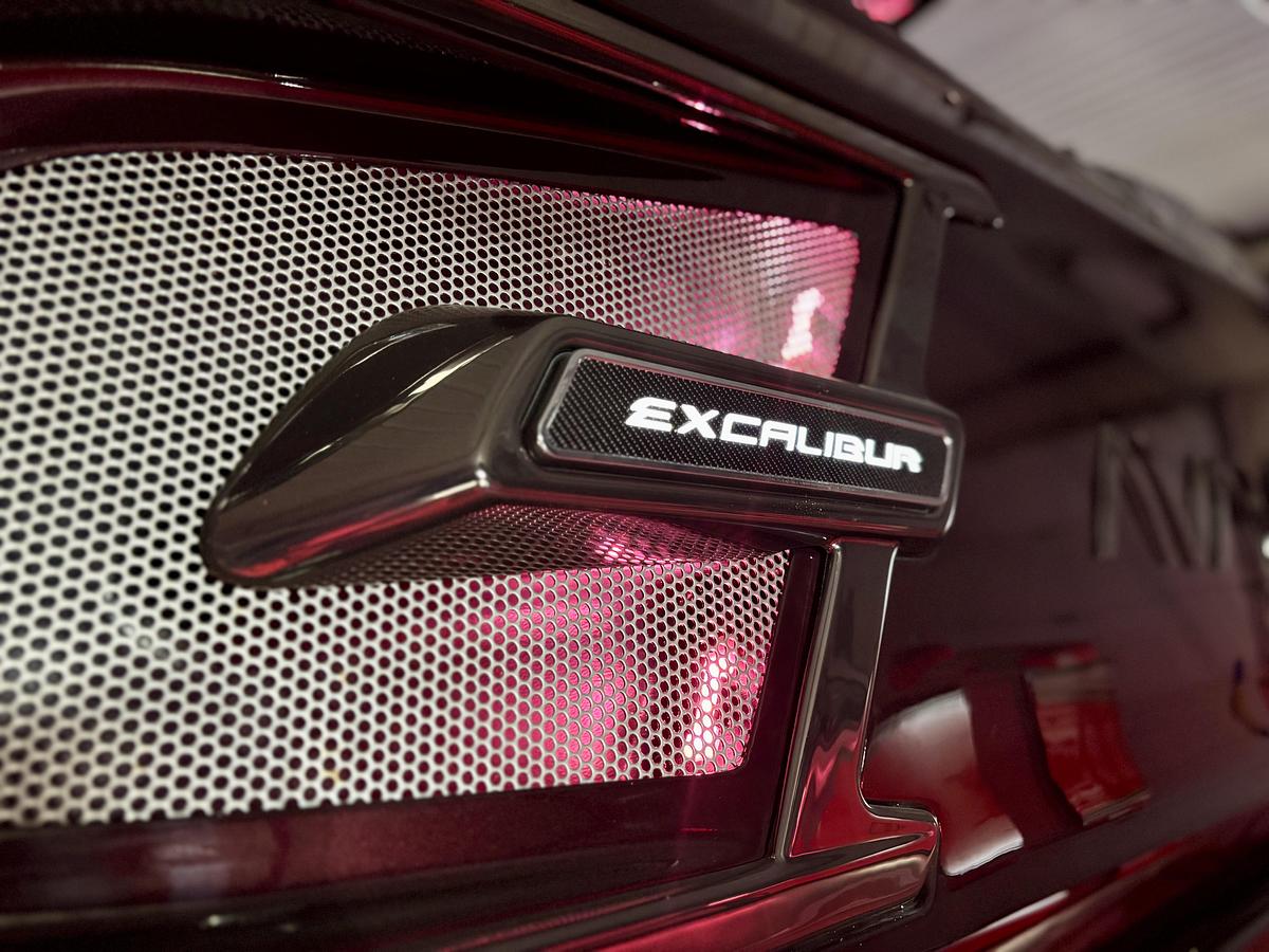 2026 Avalon 2585 Carbon Fiber Excalibur Tritoon