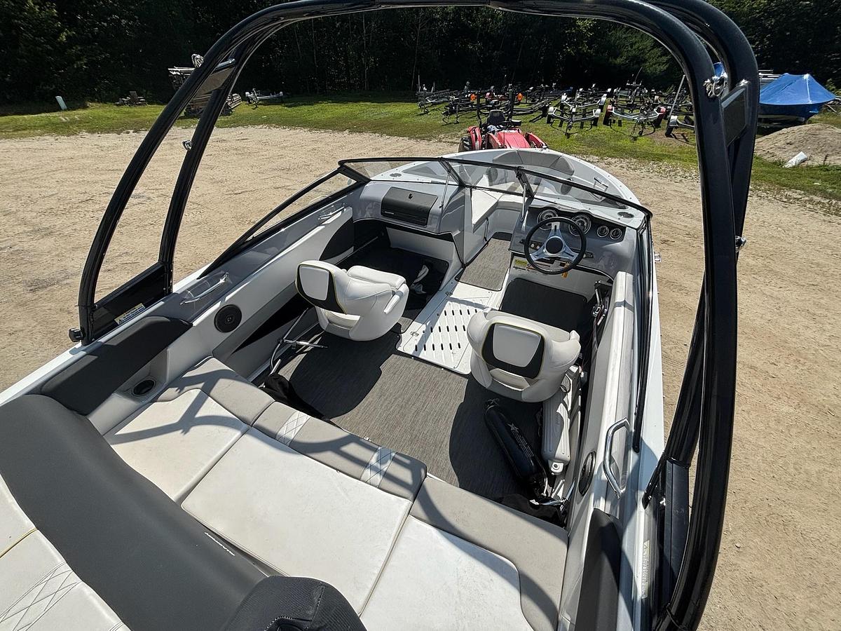 Used 2021 Glastron GTS 205