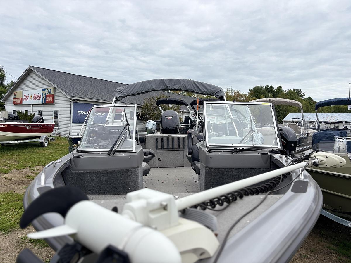 Used 2018 Crestliner 2250 AUTHORITY