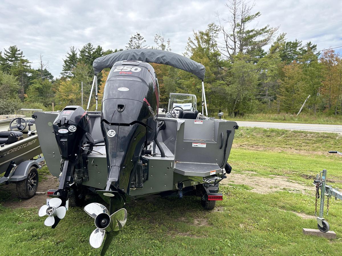 Used 2018 Crestliner 2250 AUTHORITY