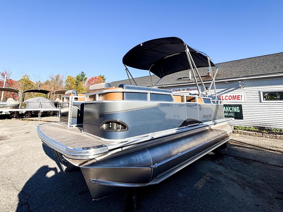 2026 Avalon 1980 VEN CR TRITOON