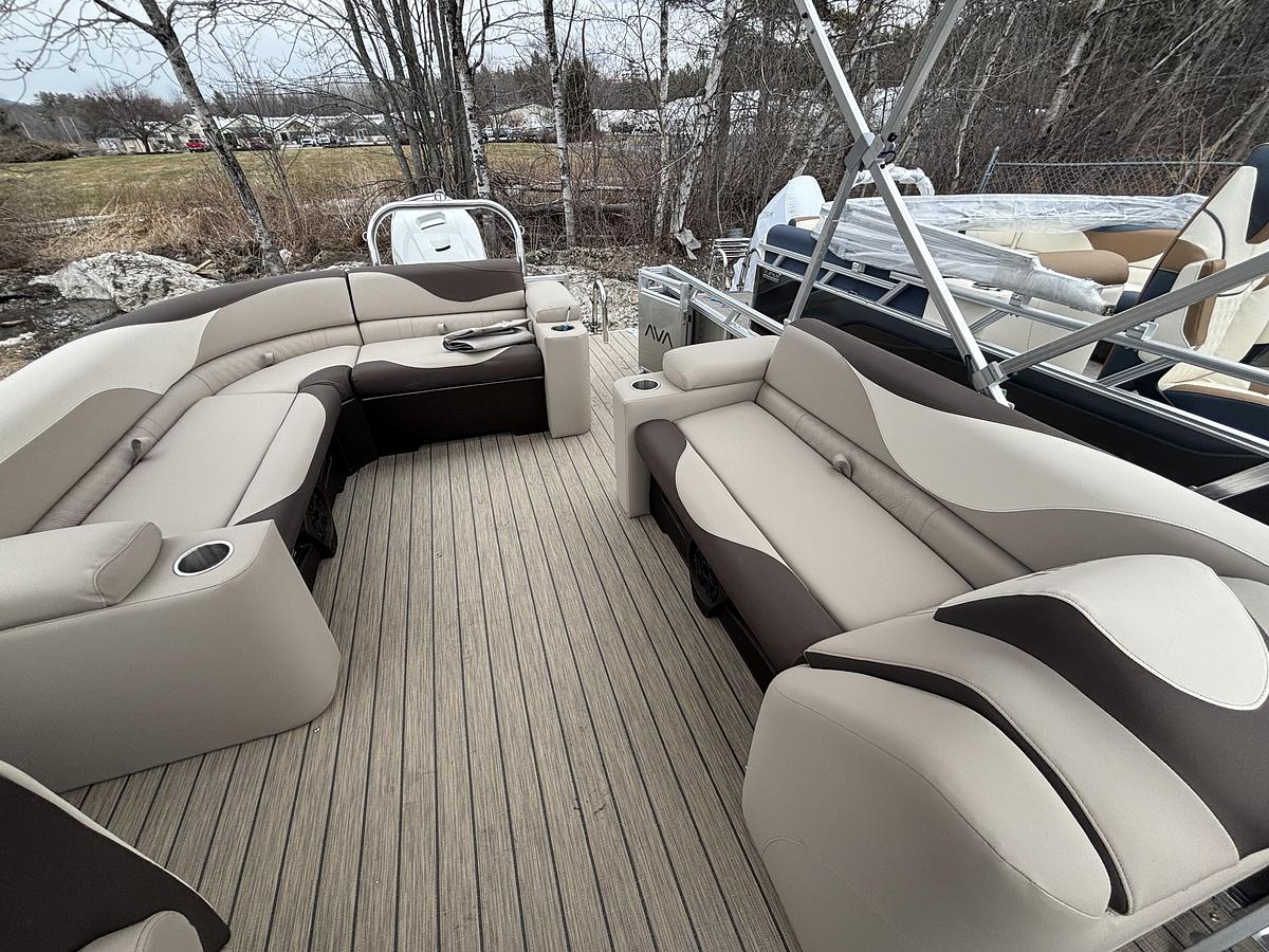 2026 Avalon 2385 LSZ ELITE