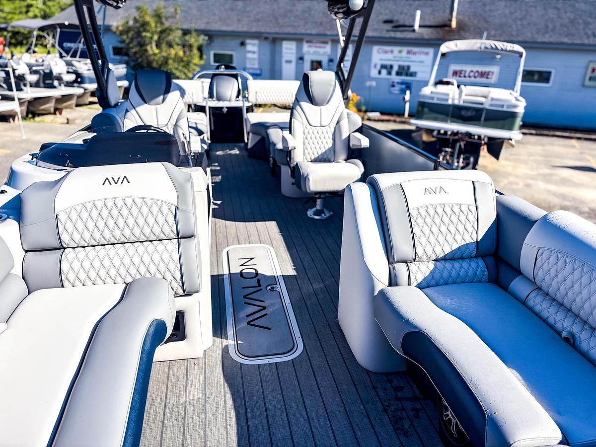 Used 2026 Avalon 2585 Excalibur LTD QLS