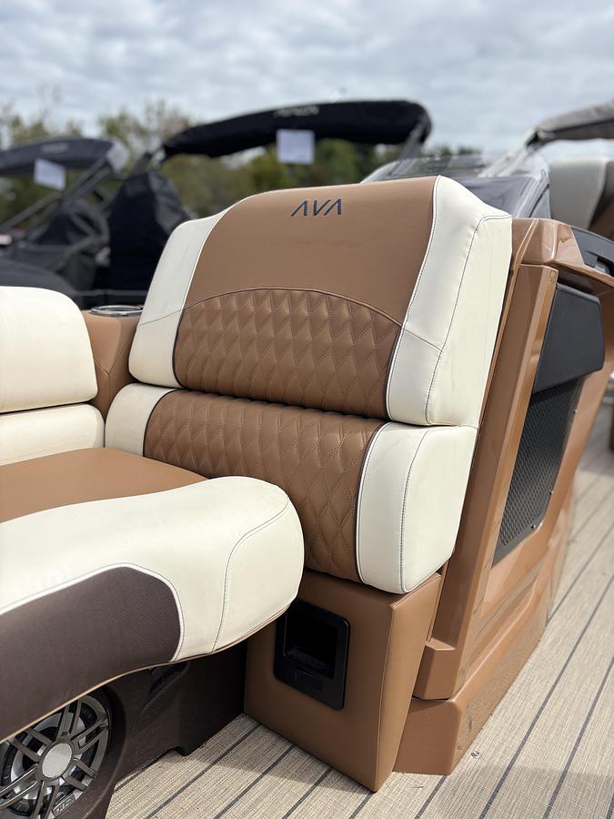 2026 Avalon 2385 Catalina Versatile Rear Lounge