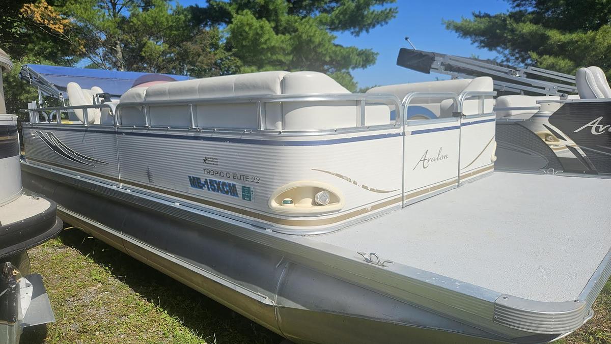 Used 2007 Avalon 22' Tropic