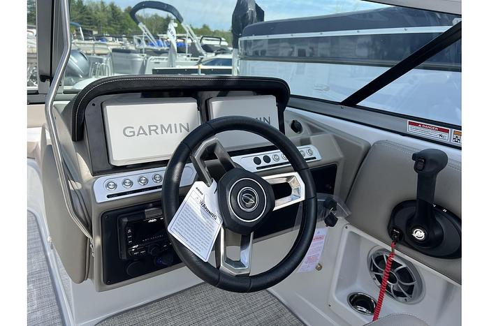2024 CROWNLINE E220 XS CR-24-02