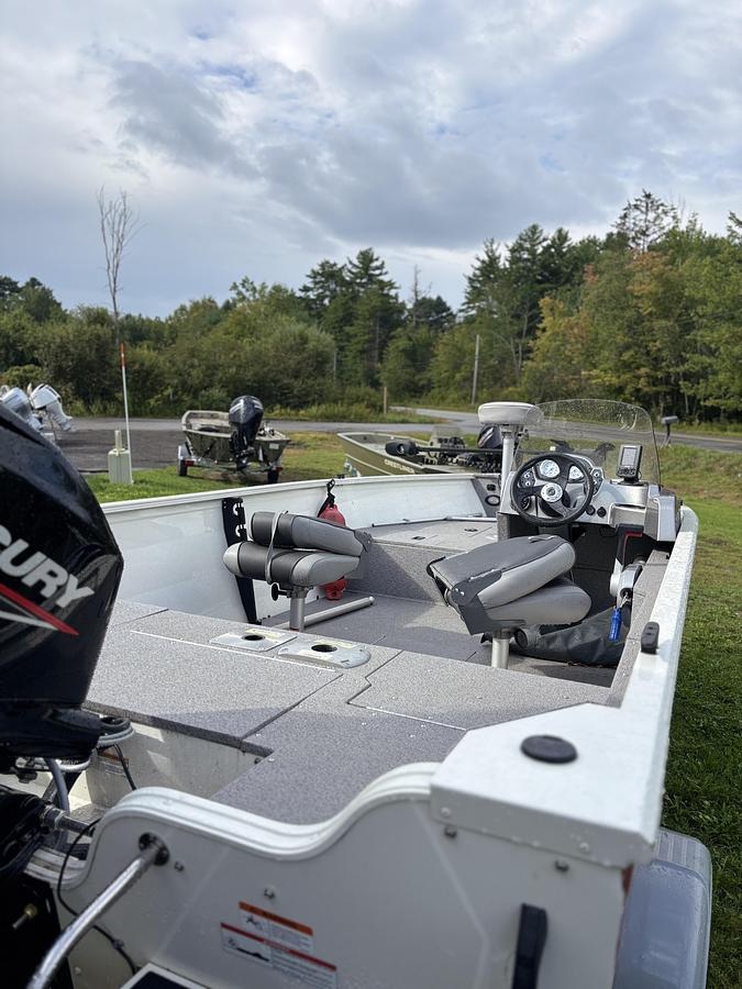 Used 2017 Crestliner 1600 Vision