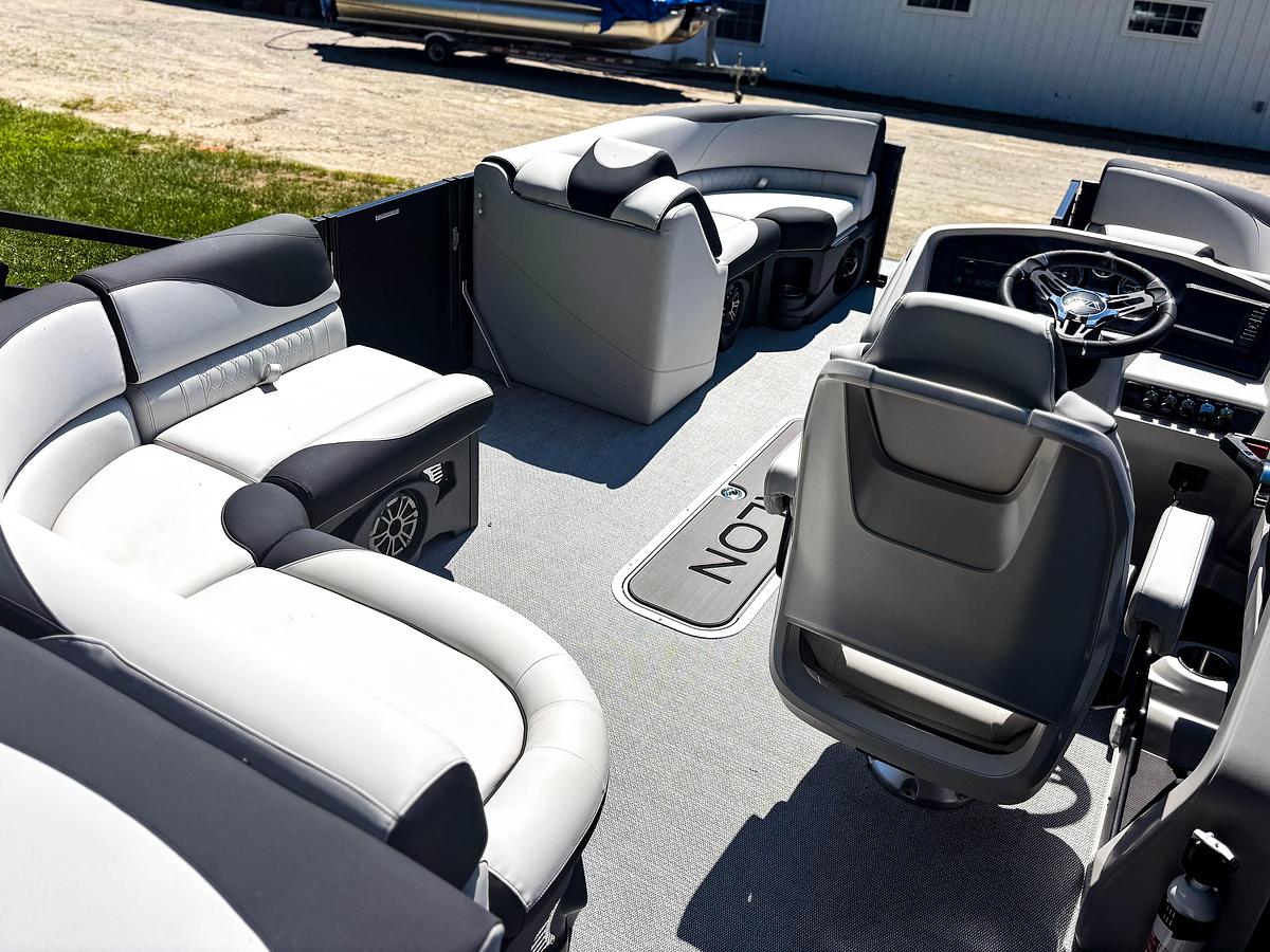 2026 Avalon 1985 LSZ CR TRITOON