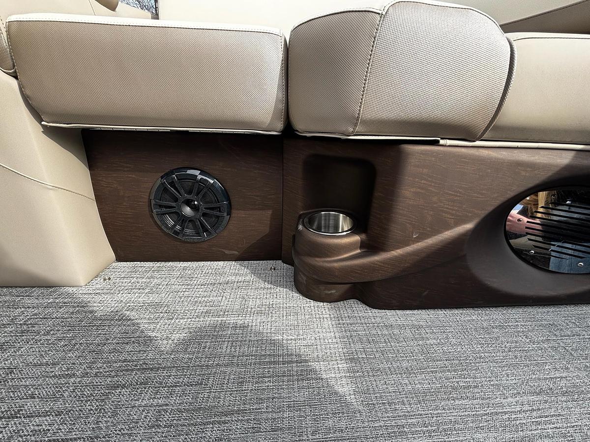 2026 Avalon 2185 LSZ QLS