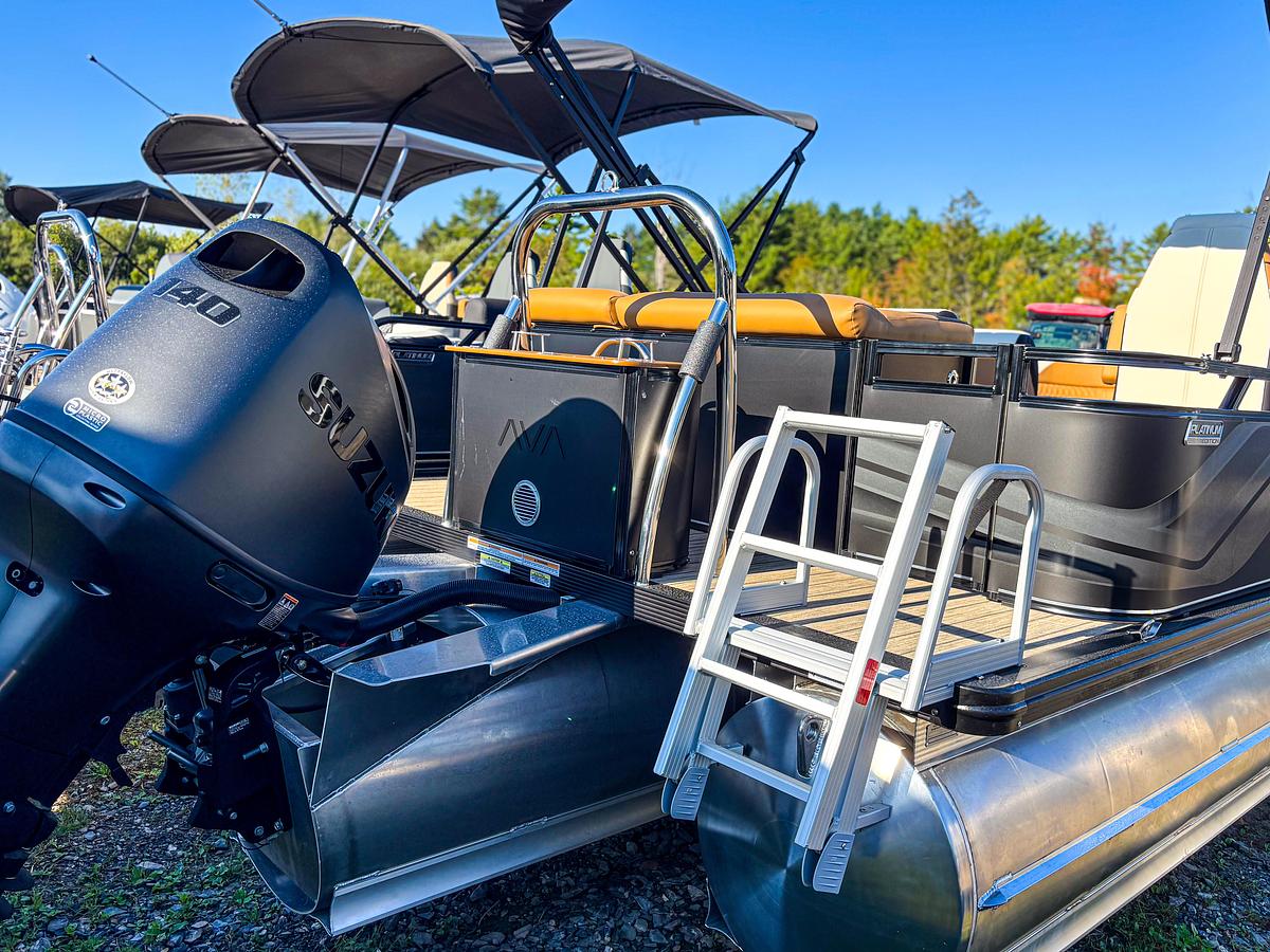 2026 Avalon 2185 VENTURE CR TRITOON