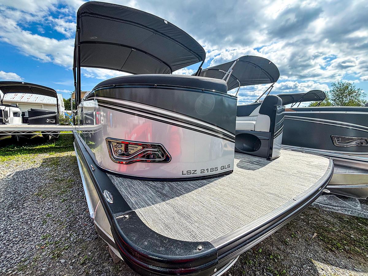 2026 Avalon 2185 LSZ QLS