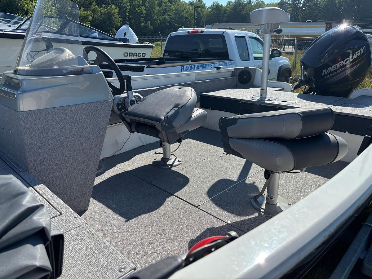 Used 2017 Crestliner 1600 Vision
