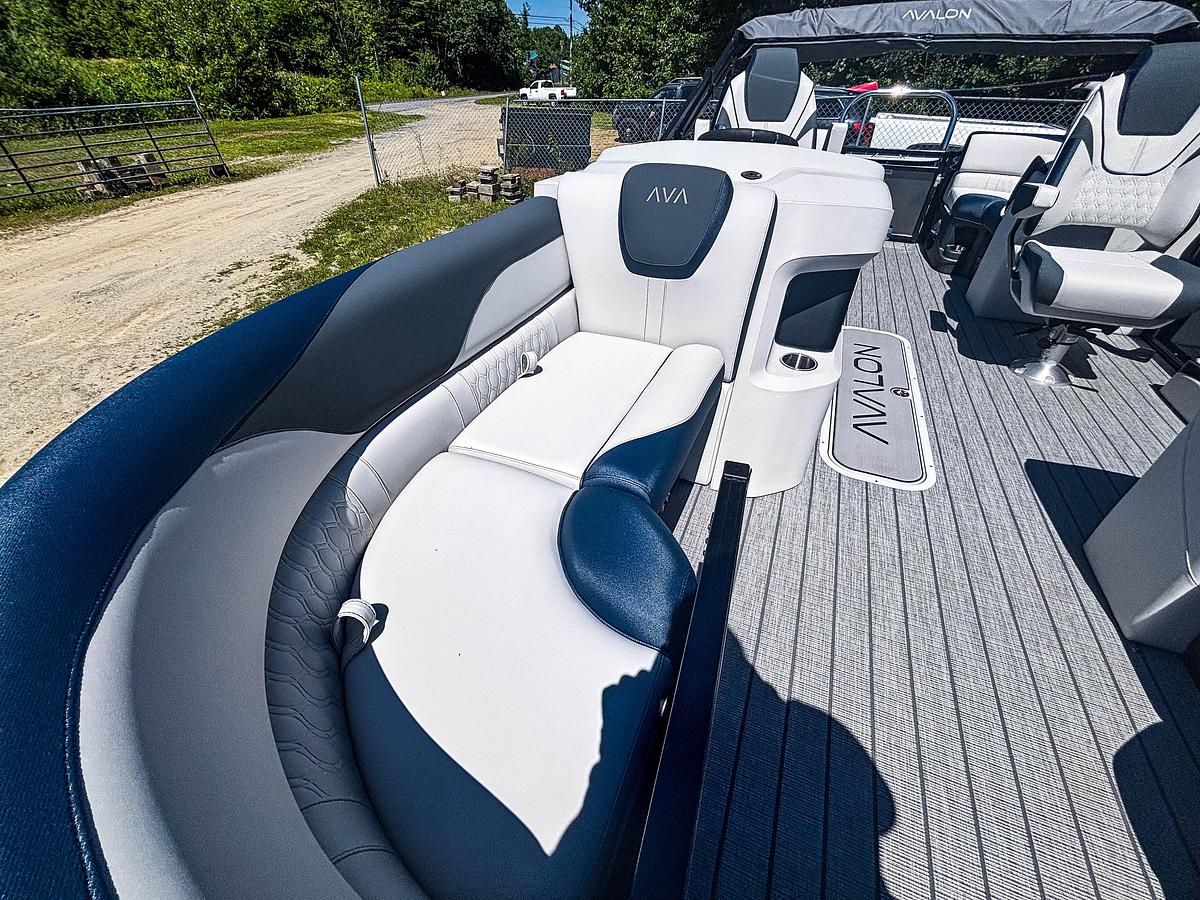 2026 Avalon 2185 LSZ QL TRITOON