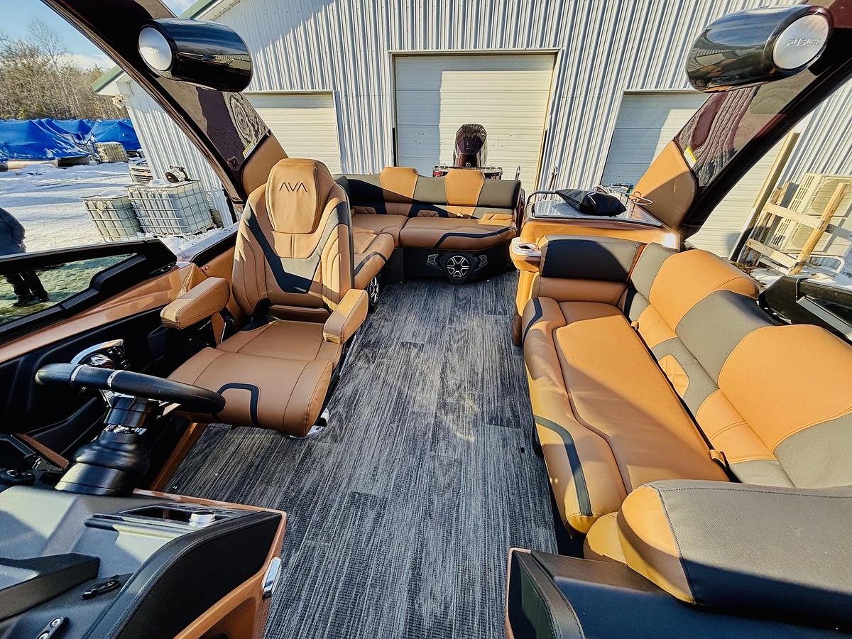 2026 Avalon 2585 Carbon Fiber Excalibur Tritoon