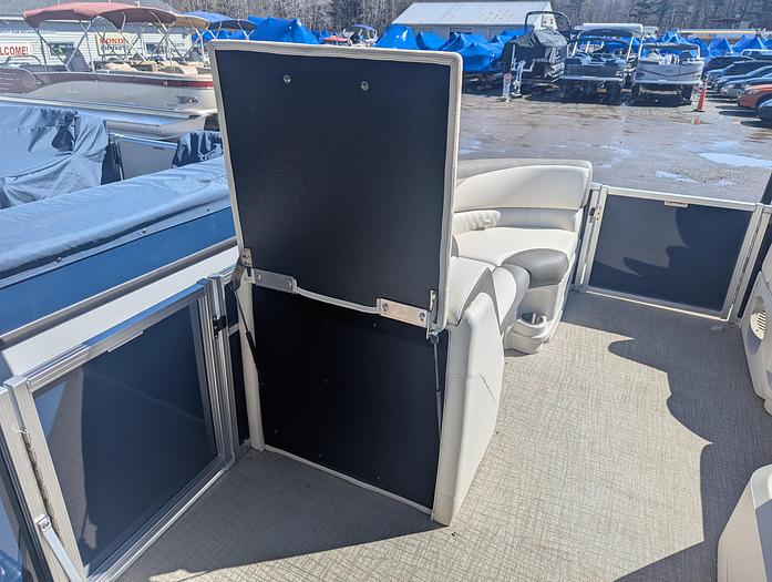 Used 2024 Avalon 2385 LSZ Quad Lounge