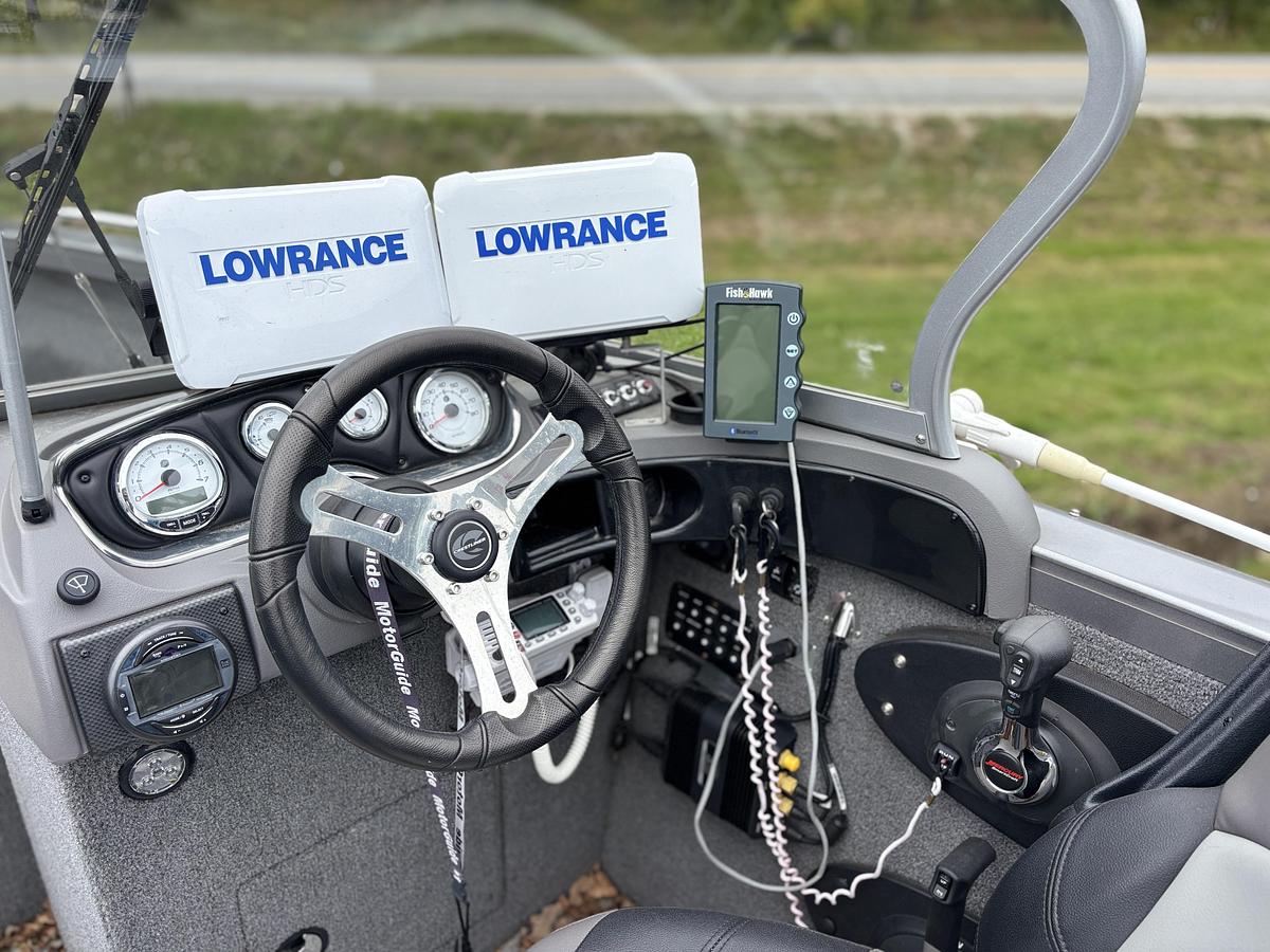 Used 2018 Crestliner 2250 AUTHORITY