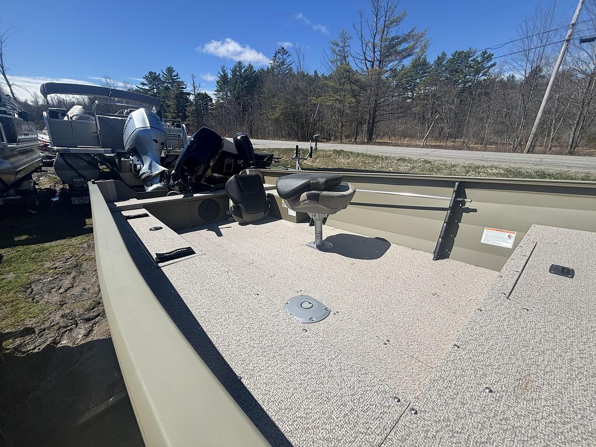 Used 2025 Crestliner 1800 Kodiak Tiller