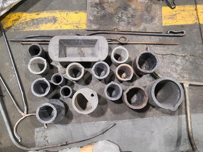 Used Speedy Melt Gas Fired Metal Melting Furnace with Accessories