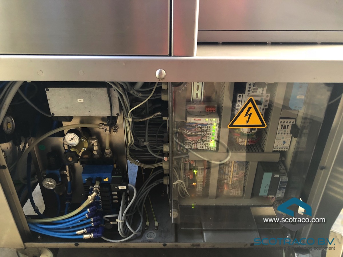 Used Multivac T250 MAP-traysealer. Semi-automatic, excellent condition.