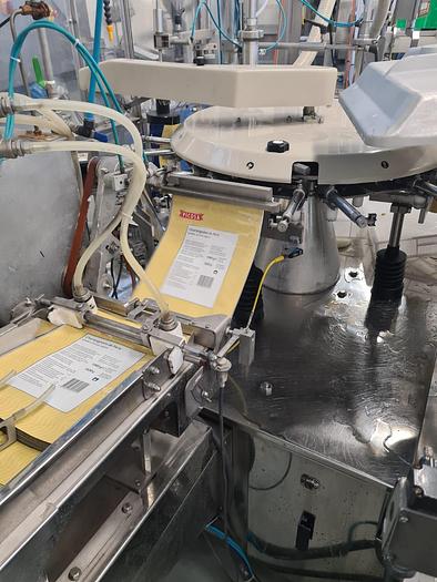 Gebraucht Abfüll - Linie für stückige Produkte in vorgefertigte Beutel