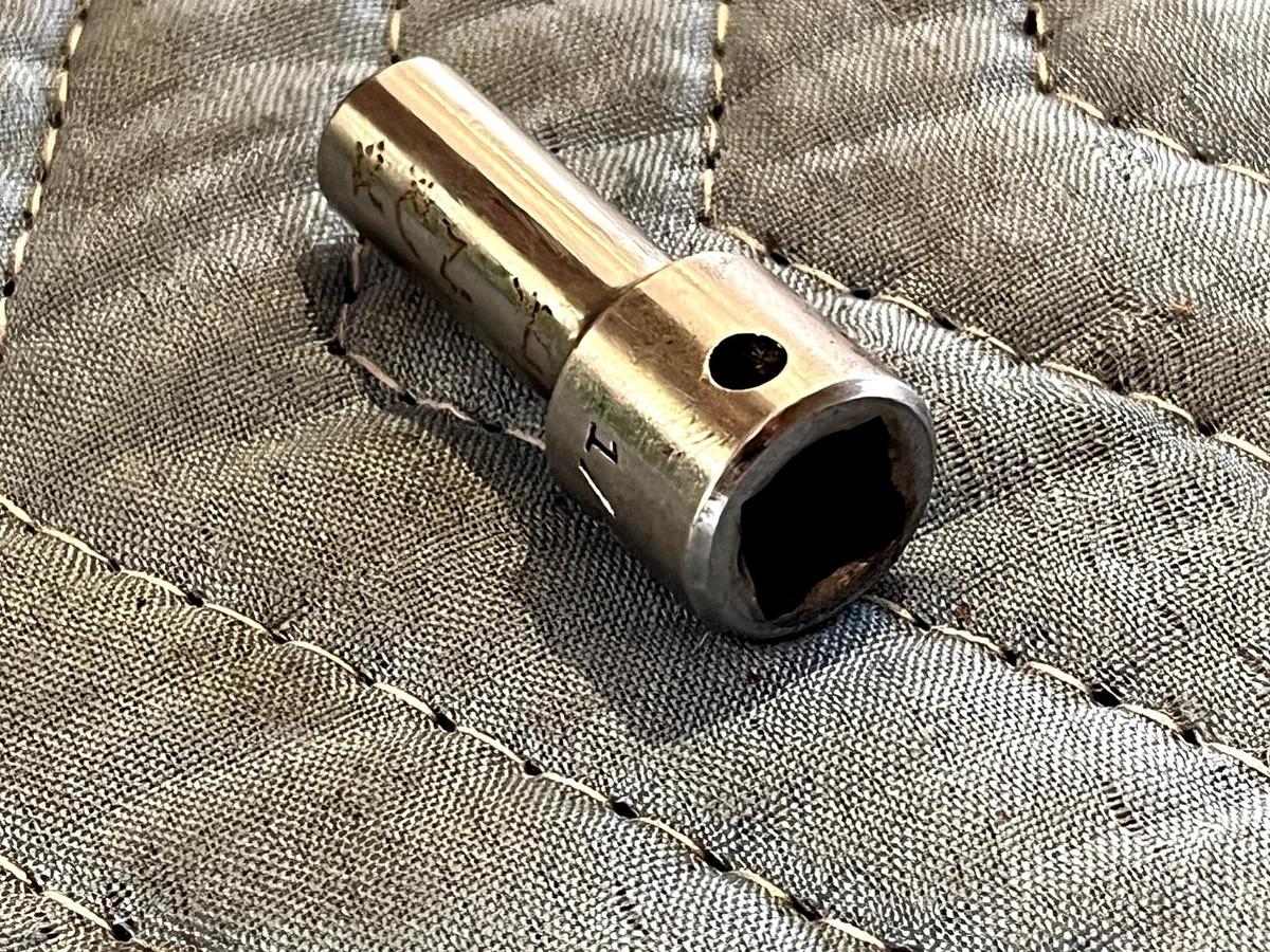 Used Mac Tools XD86 1/4" SAE 3/8"dr Deep Chrome 6pt Socket