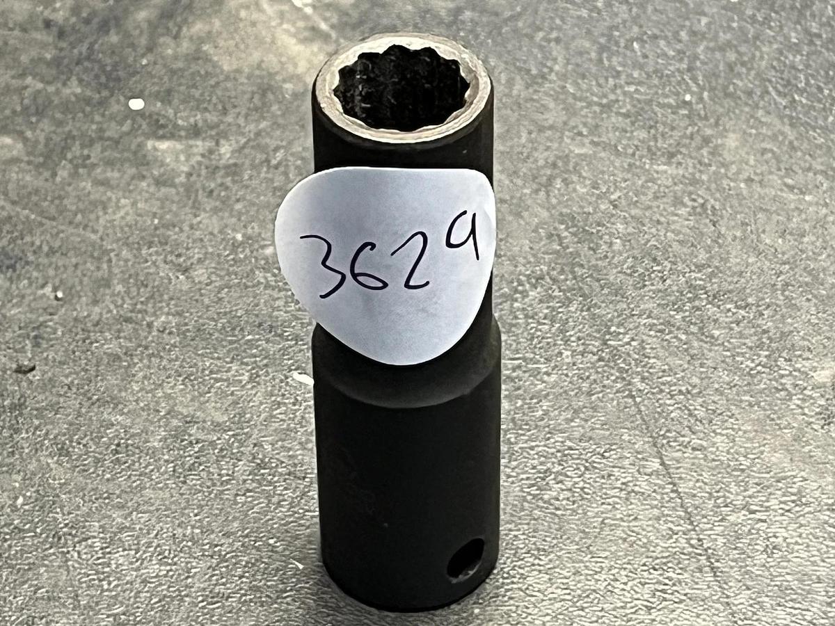 Used MATCO TOOLS "ADV" BDP11M2V, 3/8" DRIVE, 11MM. SOCKET, 2.5" DEEP/HIGH, 12 POINT.