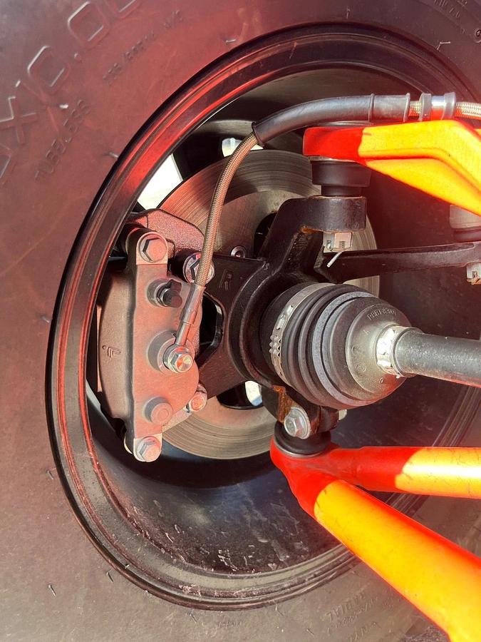 2024 Segway Powersports Villain SX10 S White Red Used 30 hours 80 Miles