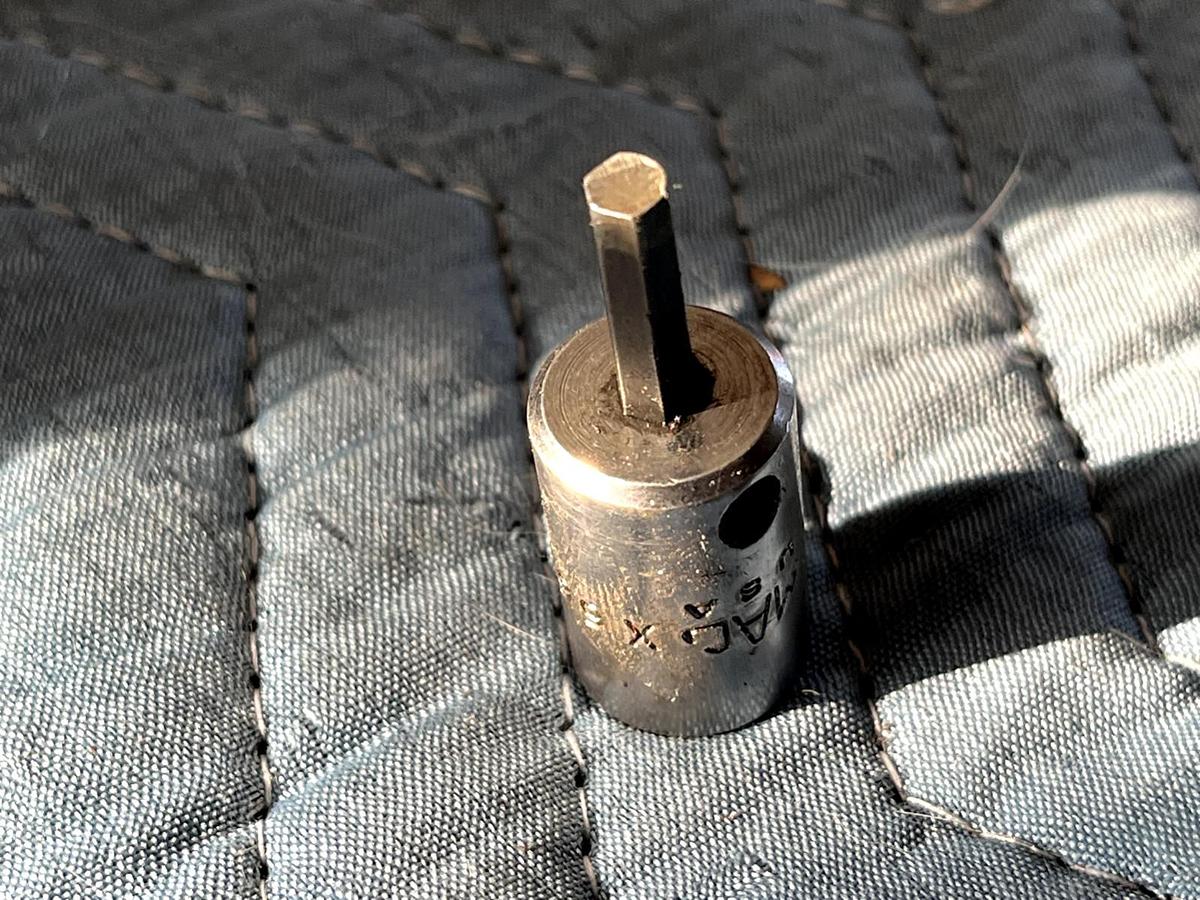 Used MAC Tools USA 3/8" Drive, 3/16" SAE Hex Bit Chrome Socket Driver X66D