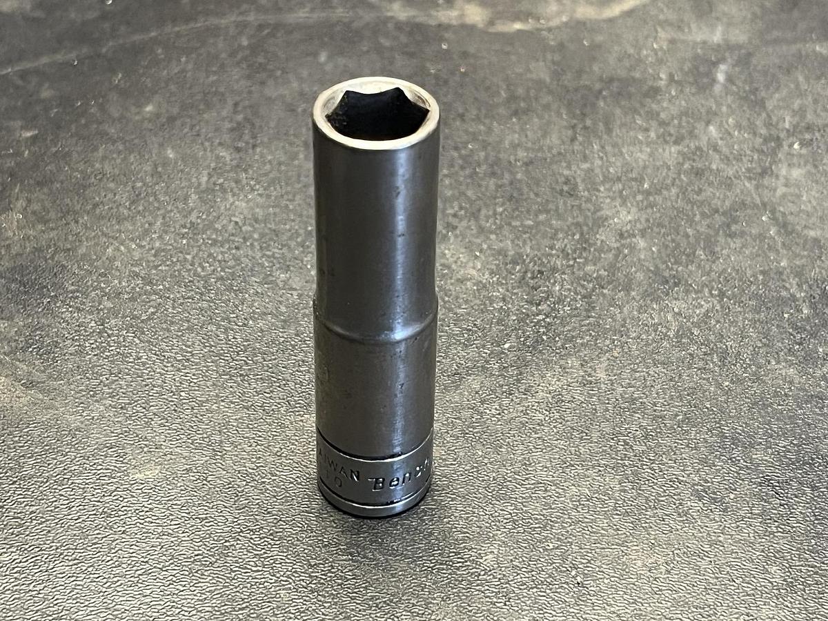 Used BenchTop 11mm Socket 3/8" drive