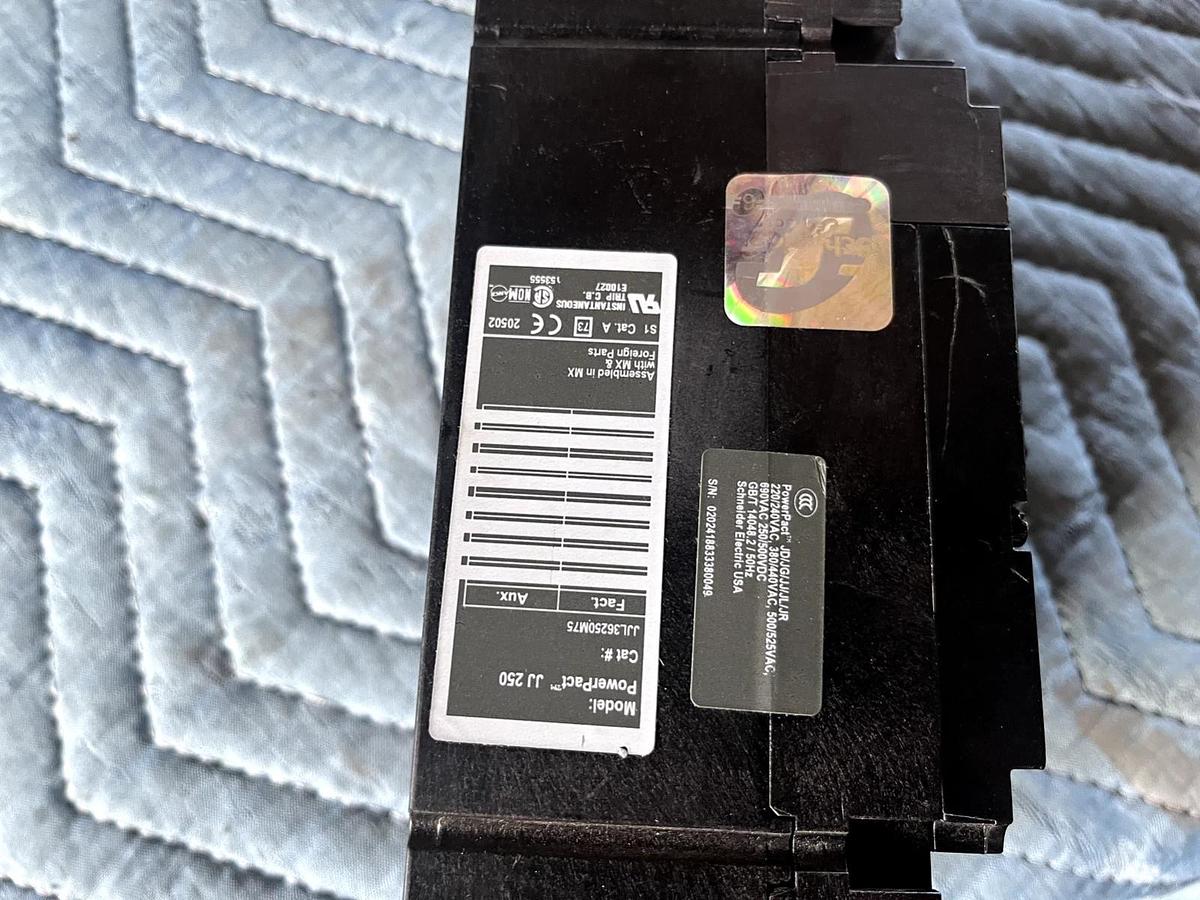 Square D JJF36250 PowerPact Current-limiting Circuit Breaker 250A JJ250 3 Pole