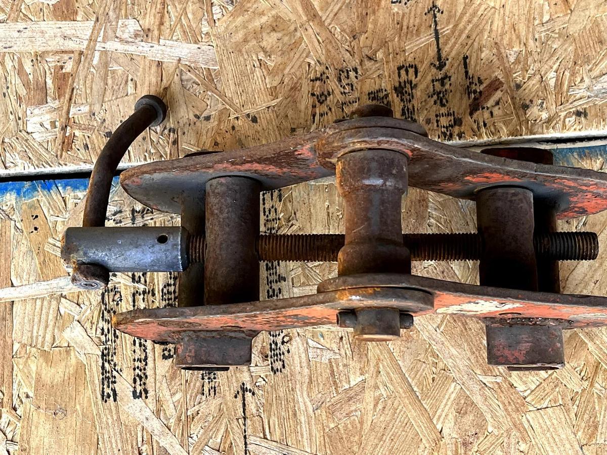 Used CAMLOK PTKW3T  Beam Clamp WLL-3ton  3-7 inch Flange. Code 6