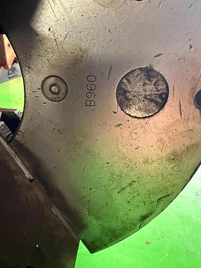 Used BUCK CHUCK SELF CENTERING 6 Jaw Chuck B2106R 10 in