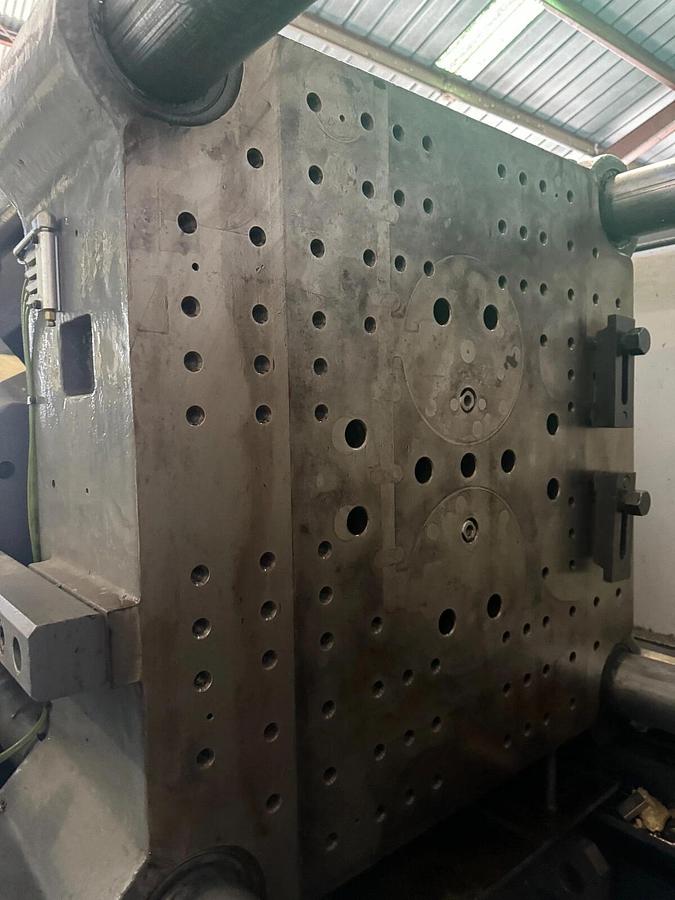 Used NIIGATA MD310W6000 . Plastic Injection Molding Machine All Electric. 310 TON